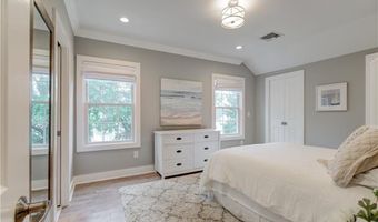 40 Grafton St, Newport, RI 02840