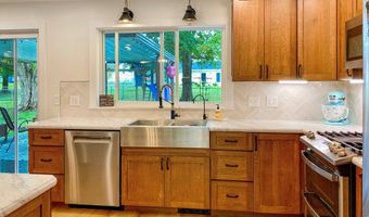 1403 Edgewood Dr, Ashland, OH 44805