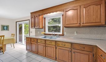93 Burnham St, Berlin, CT 06037