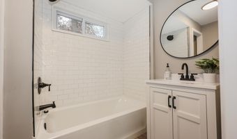 52 Hillside Ave, Bartlett, NH 03812