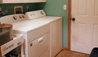 304 S Locust St, Arcanum, OH 45304