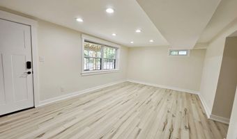 9721 BELLEVUE Dr, Bethesda, MD 20814