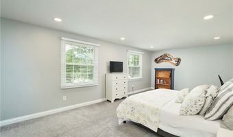 1085 Salton Dr, Akron, OH 44333