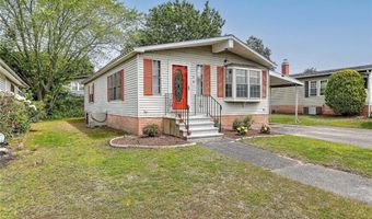 7 Queens Rd, Attleboro, MA 02703