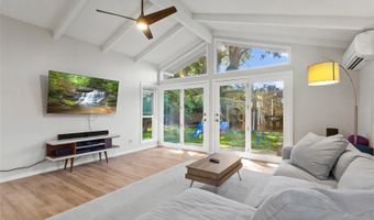 5633 Kanau St, Honolulu, HI 96821