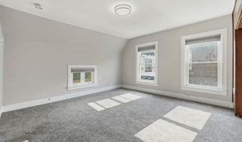 305 W 7Th St, Auburn, IN 46706