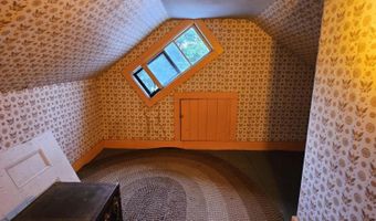 103 4th St, Bangor, ME 04401