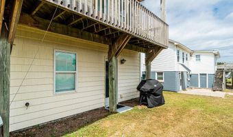 202 Dobbs St C, Atlantic Beach, NC 28512