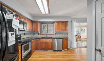 110 9th St SE, Altoona, IA 50009