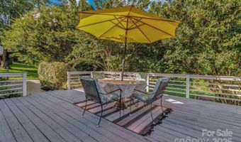 5 Fairway Dr, Arden, NC 28704
