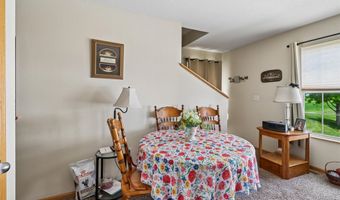 1132 10th Ave NW, Altoona, IA 50009