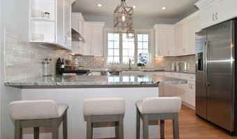 515 School St, North Kingstown, RI 02852