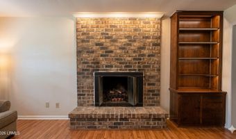6 Oakwood Dr, Beaufort, SC 29907