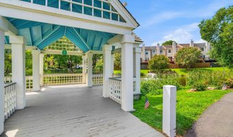 6645 MEDINAH Ln, Alexandria, VA 22312