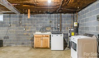 20 Ridge Cross Rd, Asheville, NC 28805