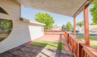 222 8th St, Carlin, NV 89822