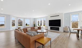 1046 Ocean Rd, Narragansett, RI 02882