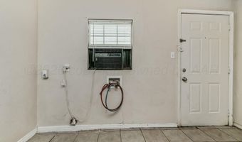 819- B N APACHE St, Amarillo, TX 79107