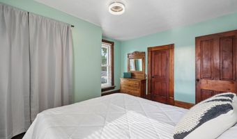 107 W High St, Ashley, OH 43003