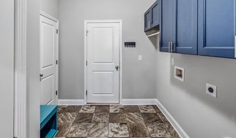 893 Deepwood Ct, Boiling Springs, SC 29316