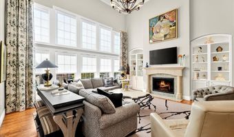 295 Meadowbrook Country Club Est, Ballwin, MO 63011