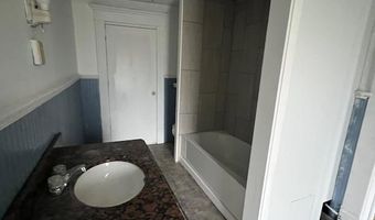 215 N Broad St Apt 2, Adrian, MI 49221