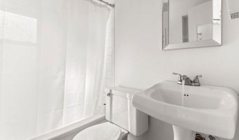 817 Limecrest Rd, Andover, NJ 07860