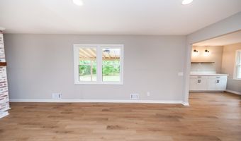 2031 Evergreen Dr, Boiling Springs, SC 29316