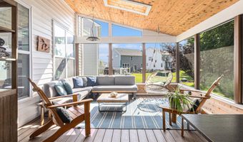 6217 S Trailwoods Dr, Ann Arbor, MI 48103