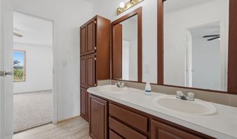 11575 Berry Bates Ln, Bentonville, AR 72712