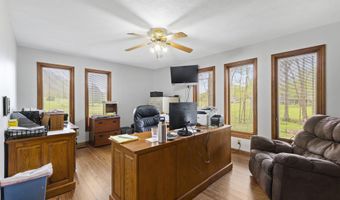 74 Muncy Ln, Ashland, KY 41102
