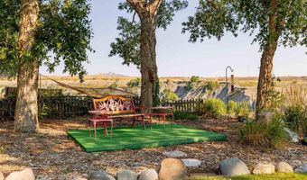 89 W Rocky Rd, Cody, WY 82414