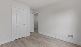 2010 Green Acres Dr, Adrian, MI 49221