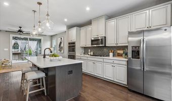 43498 APPLE ORCHARD Sq, Ashburn, VA 20148