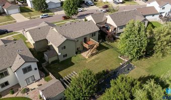 1409 W Creekside Dr, Brandon, SD 57005
