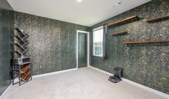 1112 Hidden Lake Blvd, Akron, OH 44312
