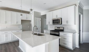 965-1 Memory Ln, Aurora, OH 44202