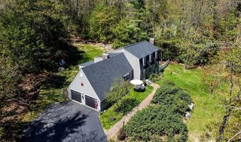10 Greenbriar Ln, Amherst, NH 03031