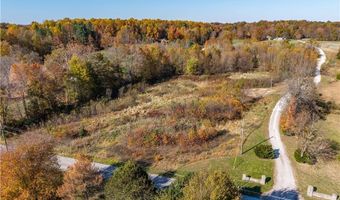 329 E Cutshall Rd, Austin, IN 47102