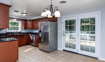 136 Davis Ave, Cranston, RI 02910