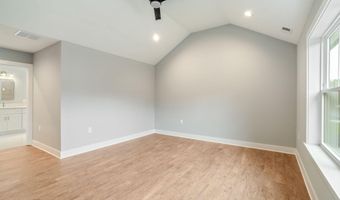 450 Fremont Ave, Bayville, NJ 08721