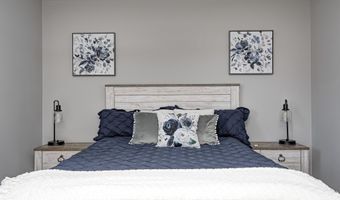 2245 Meadow Crk, Avon, IN 46123