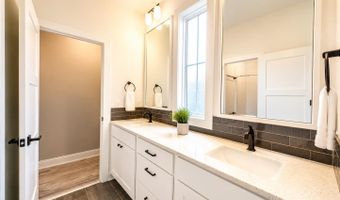 1502 N Shadow Rock Dr, Andover, KS 67002