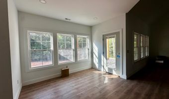 470 Somerset Dr, Appomattox, VA 24522
