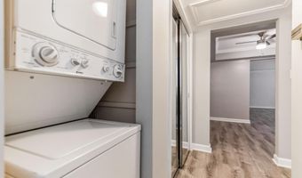 4225 N HENDERSON Rd 103, Arlington, VA 22203