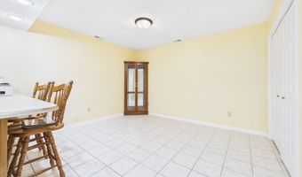 4317 Heathrow Dr, Anderson, IN 46013