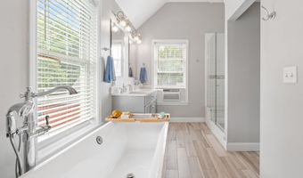 434 Donald St, Bedford, NH 03110