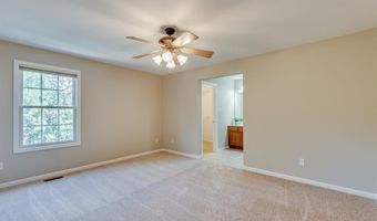 1515 Dietrich Glen Dr, Ballwin, MO 63021