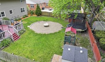 912 David St, Antioch, IL 60002