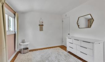 21 Tee Ct, Amherst, NY 14221